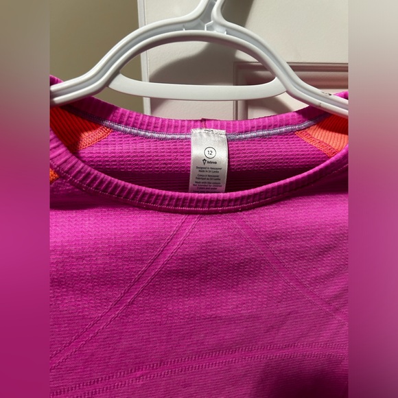 Ivivva longsleeve sleeve workout top thumb holes pink and orange bright - Picture 5 of 5